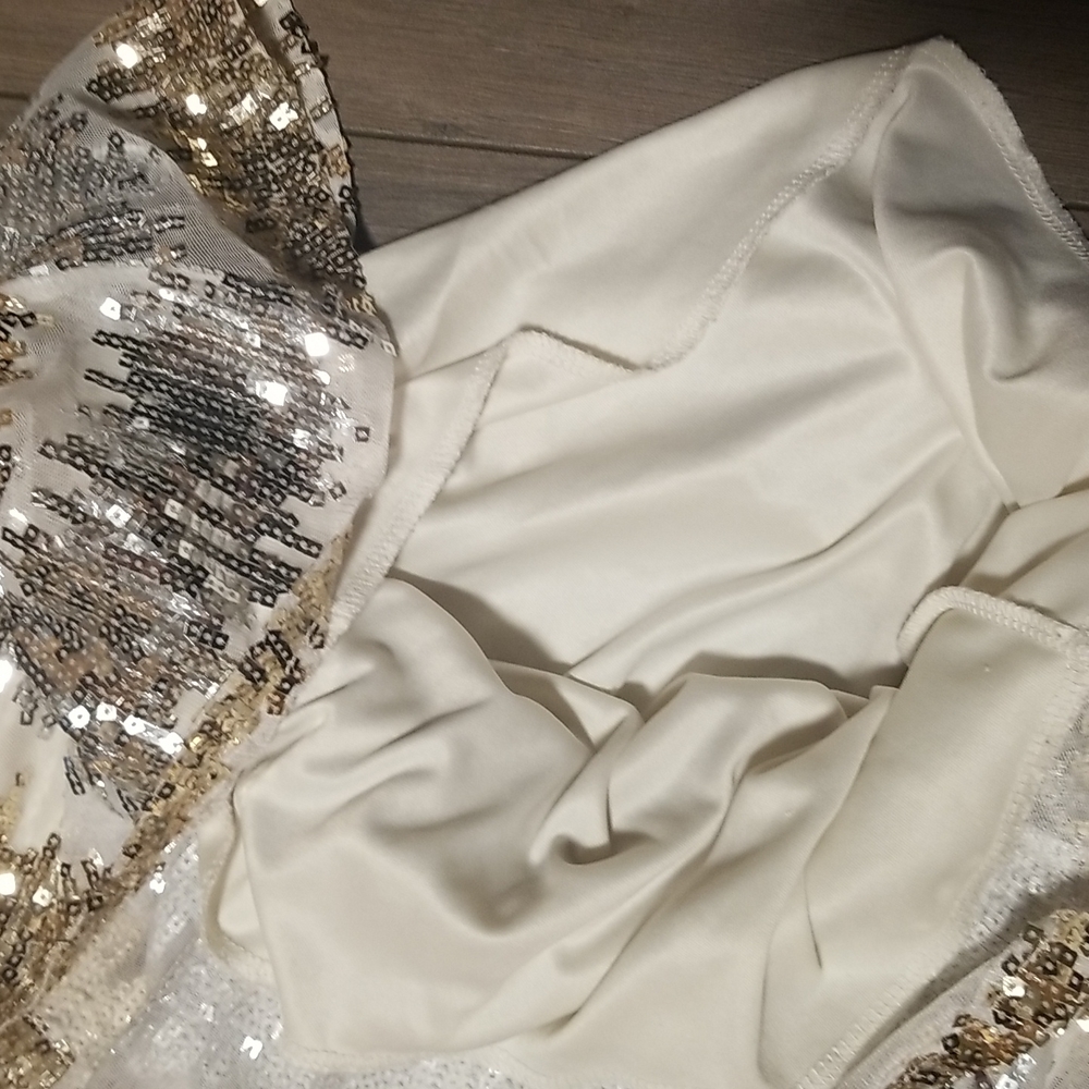 Dress - Picture 4 of 4